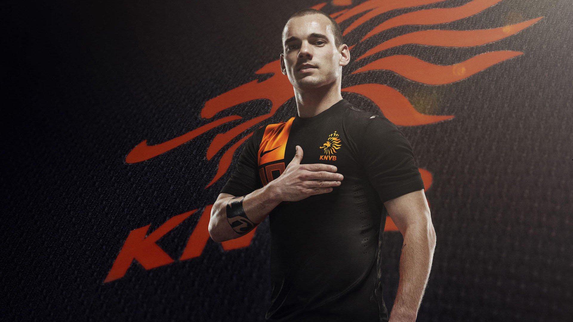 留洋锋霸无私制胜,俄罗斯队主帅盛赞,他的价值超越进球